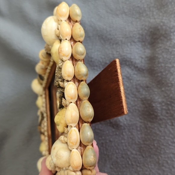 Seashell Picture Frame. - Picture 8 of 8